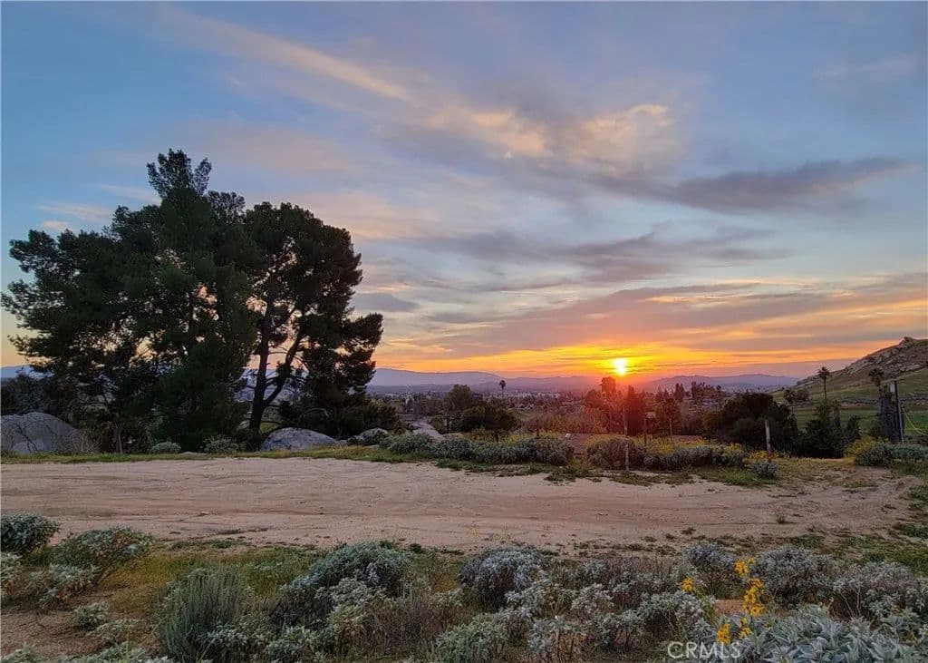 Vacant Land in Riverside - Riverside, California, 92507