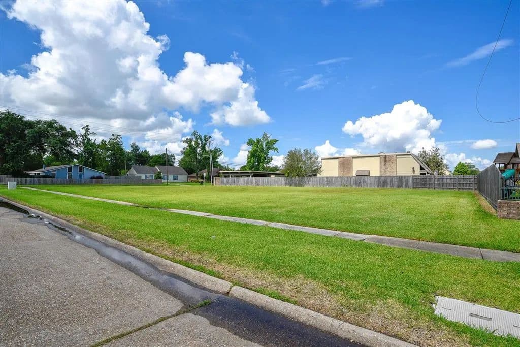 0.17 Acres of Land for Sale in Lake Charles, Louisiana - Lake Charles, Louisiana, 70605