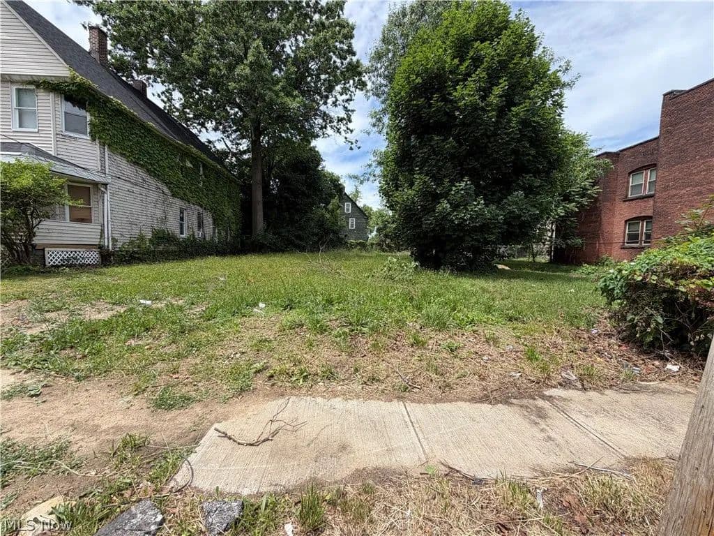 0.09 Acres of Land for Sale in Cleveland, Ohio - Cleveland, Ohio, 44106