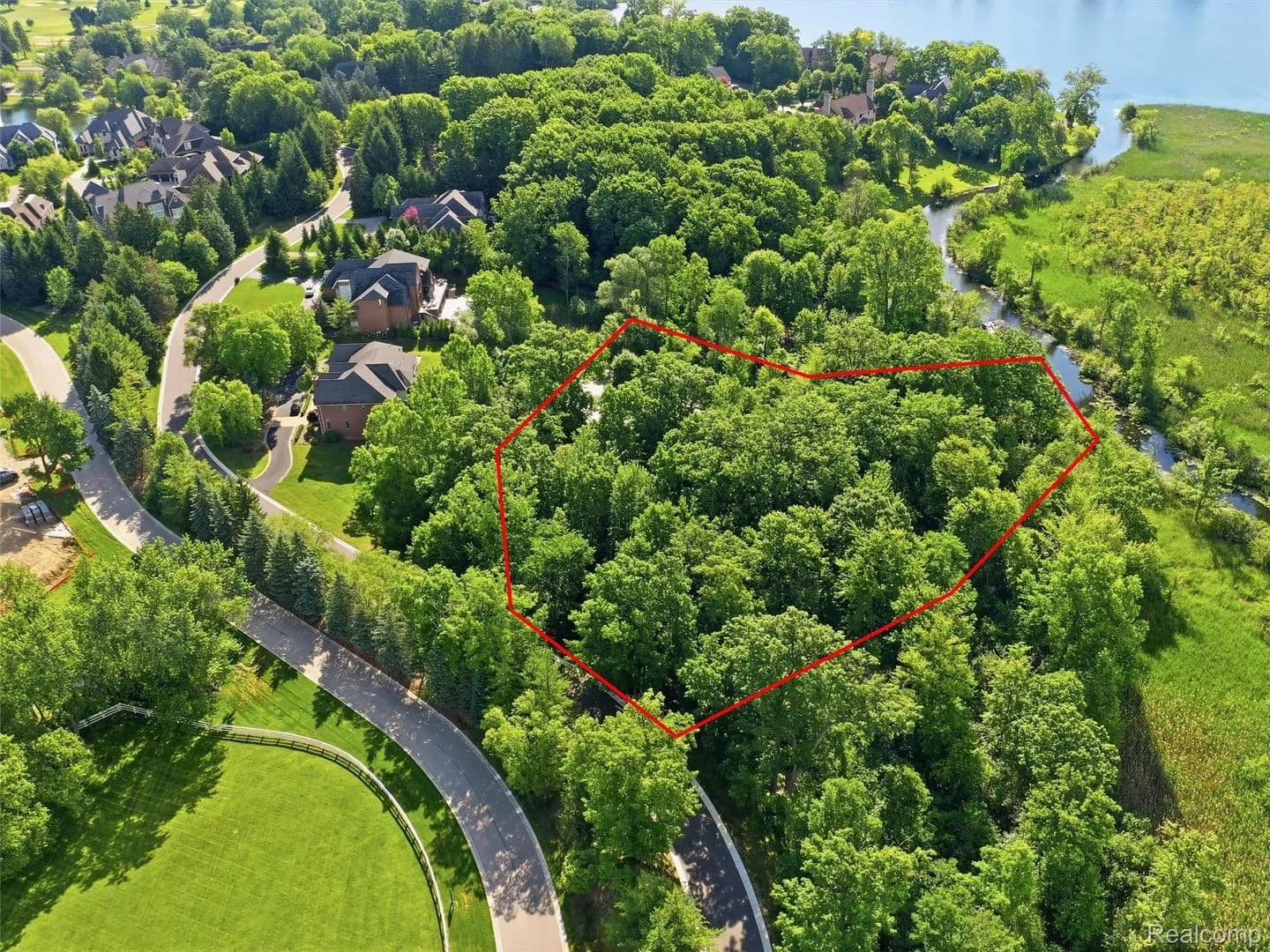 1.45 Acres of Land for Sale in Bloomfield Hills, MI - Bloomfield Hills, Michigan, 48302