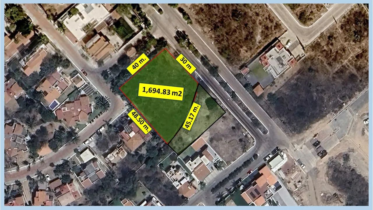Terreno de 1,694.83 m2 en Venta en fracc. Vista Real, Corregidora - land for sale