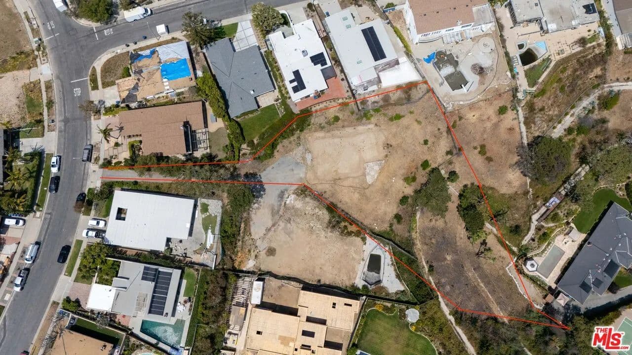 Vacant Land in Malibu - Malibu, California, 90265