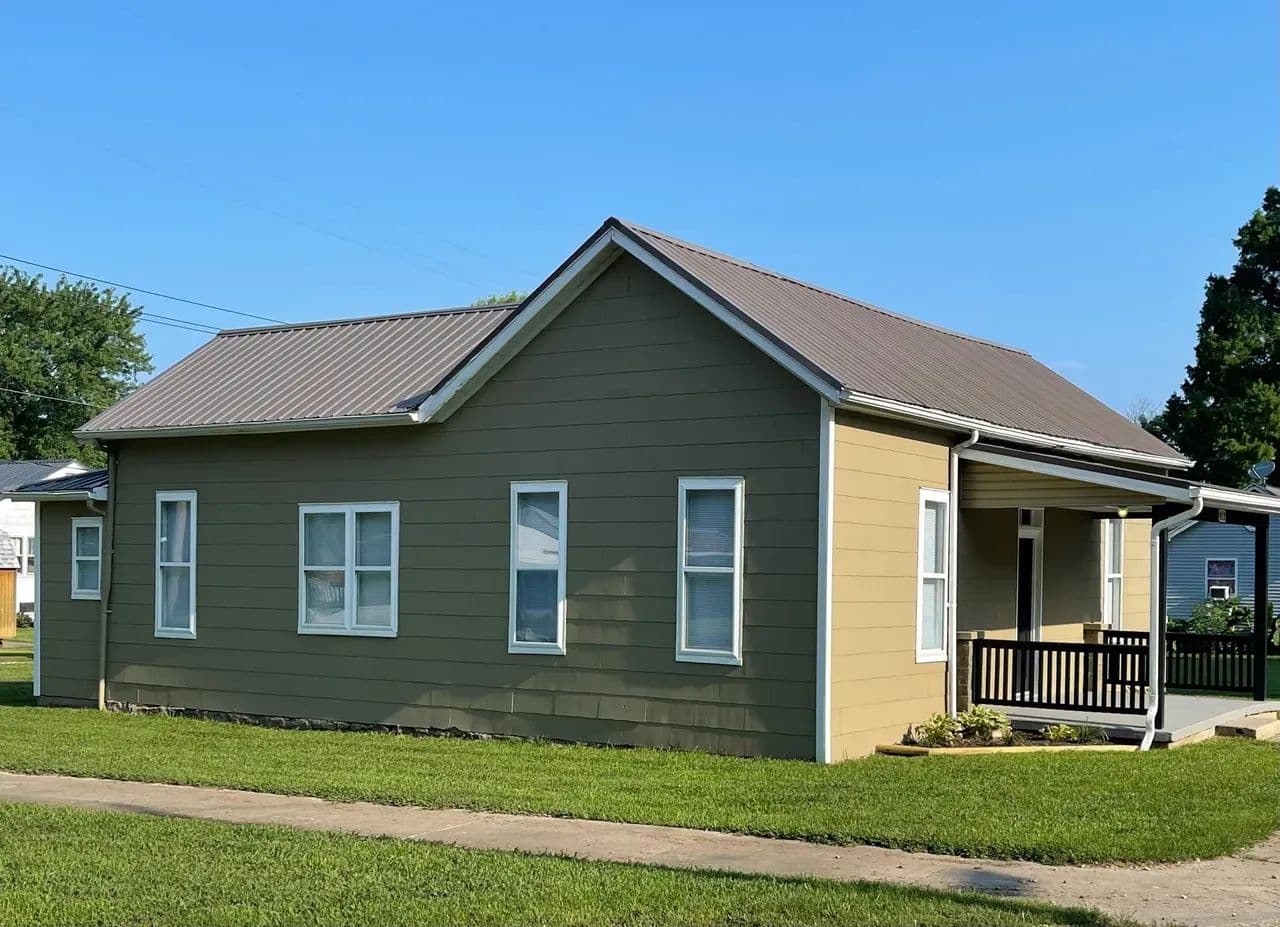 Spacious Move-In Ready-2-Bedroom 1 Bath - Chamois, Missouri, 65024