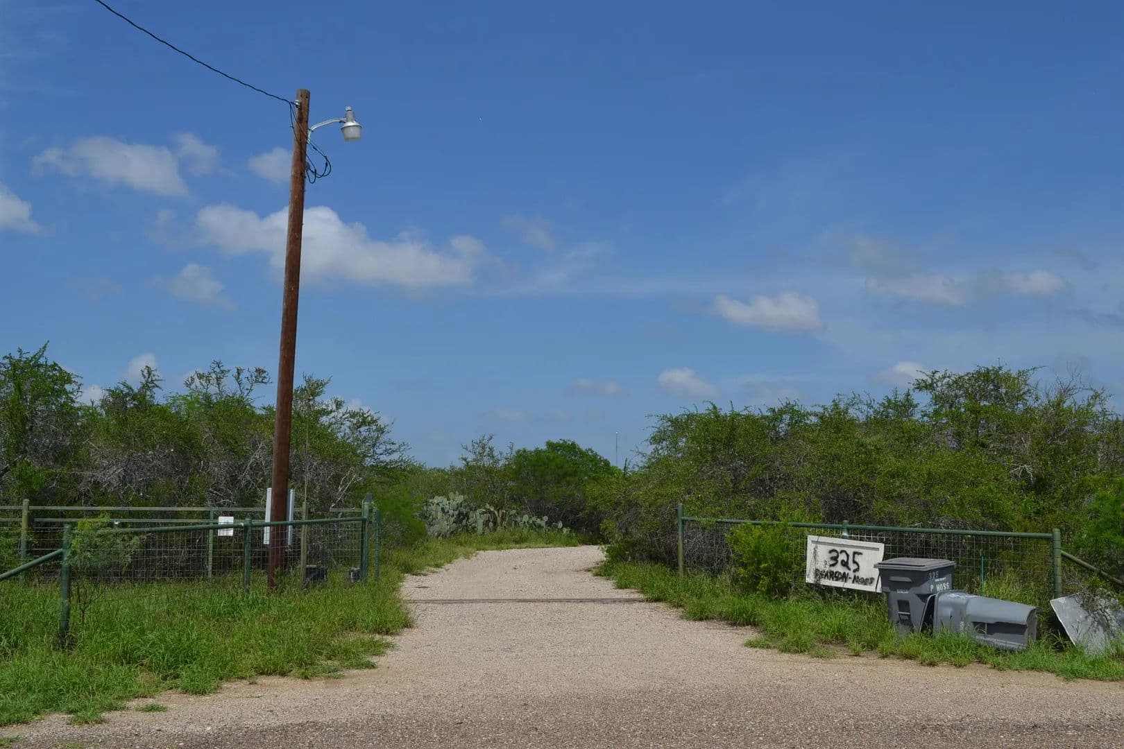 10 Acres of Land for Sale in Laredo, Texas - Laredo, Texas, 78045