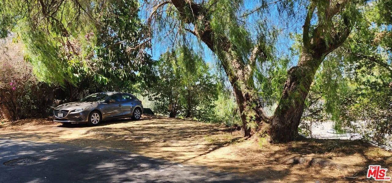 Vacant Land in Los Angeles - Los Angeles, California, 91307