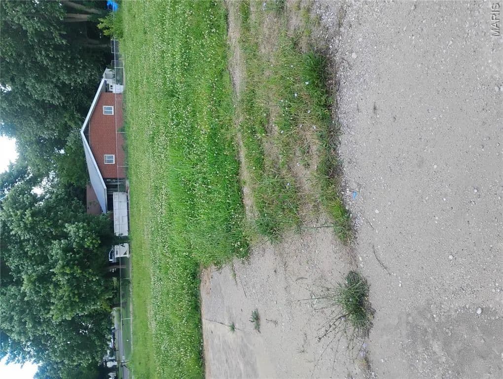 0.35 Acres of Land for Sale in Granite City, Illinois - Granite City, Illinois, 62040