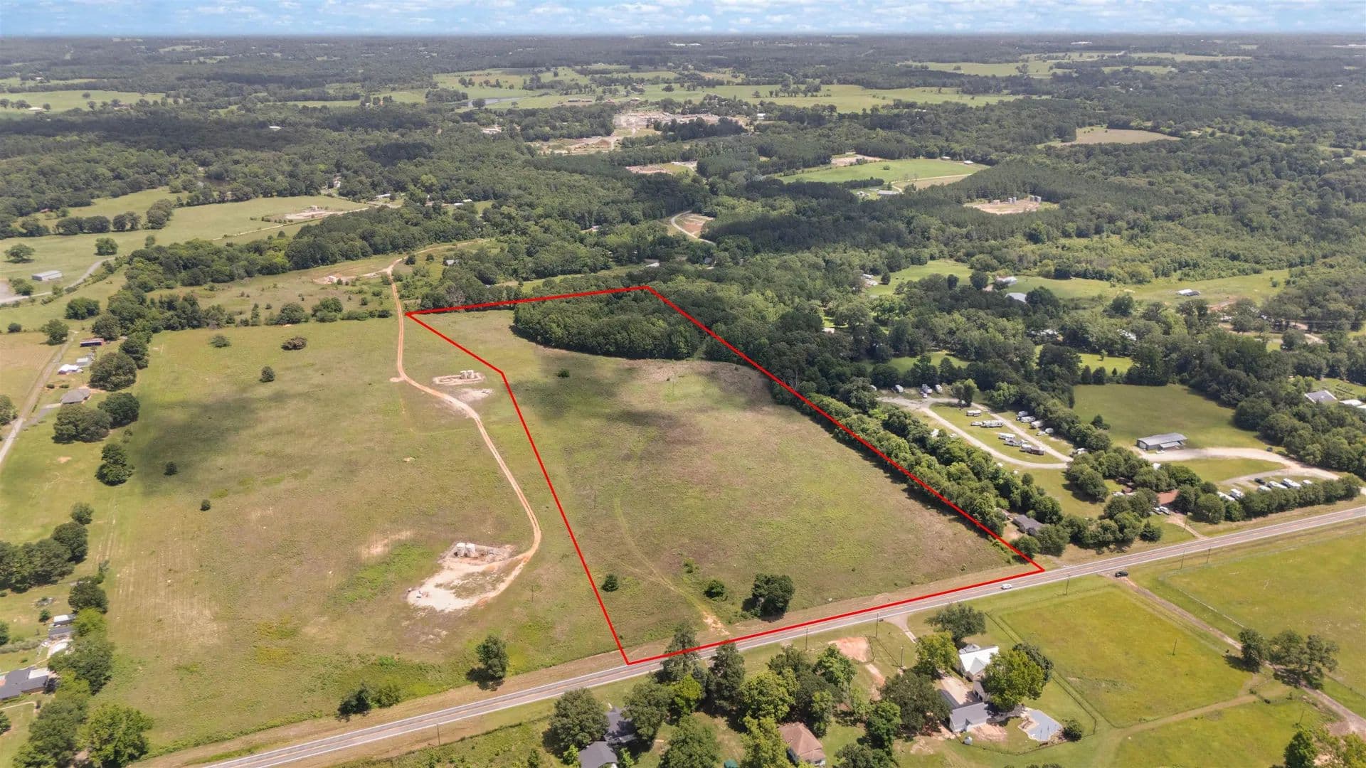 24.6 Acres of Land for Sale in Henderson, TX - Henderson, Texas, 75654