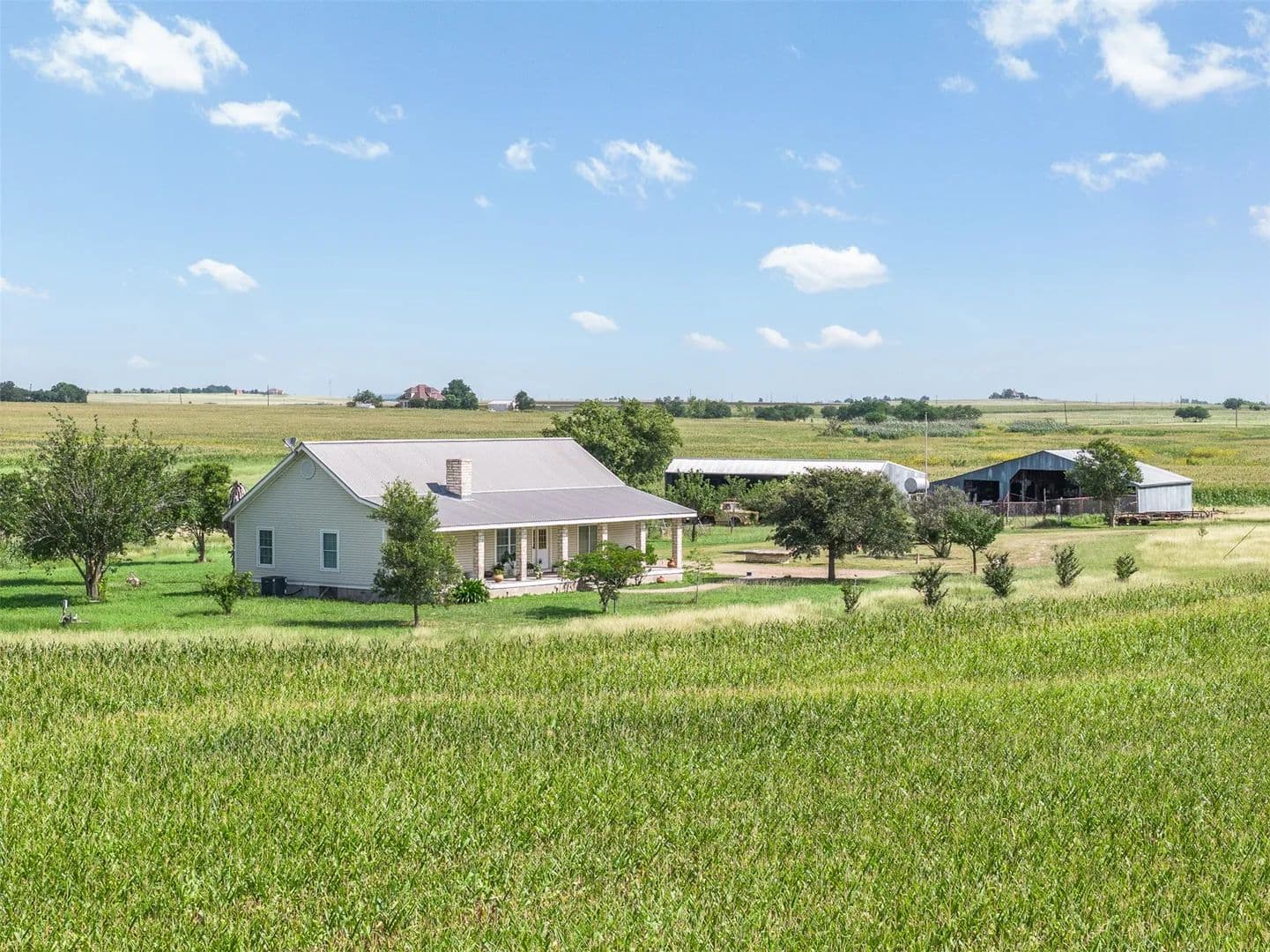 151 Acres of Land for Sale in Coupland, TX - Coupland, Texas, 78615
