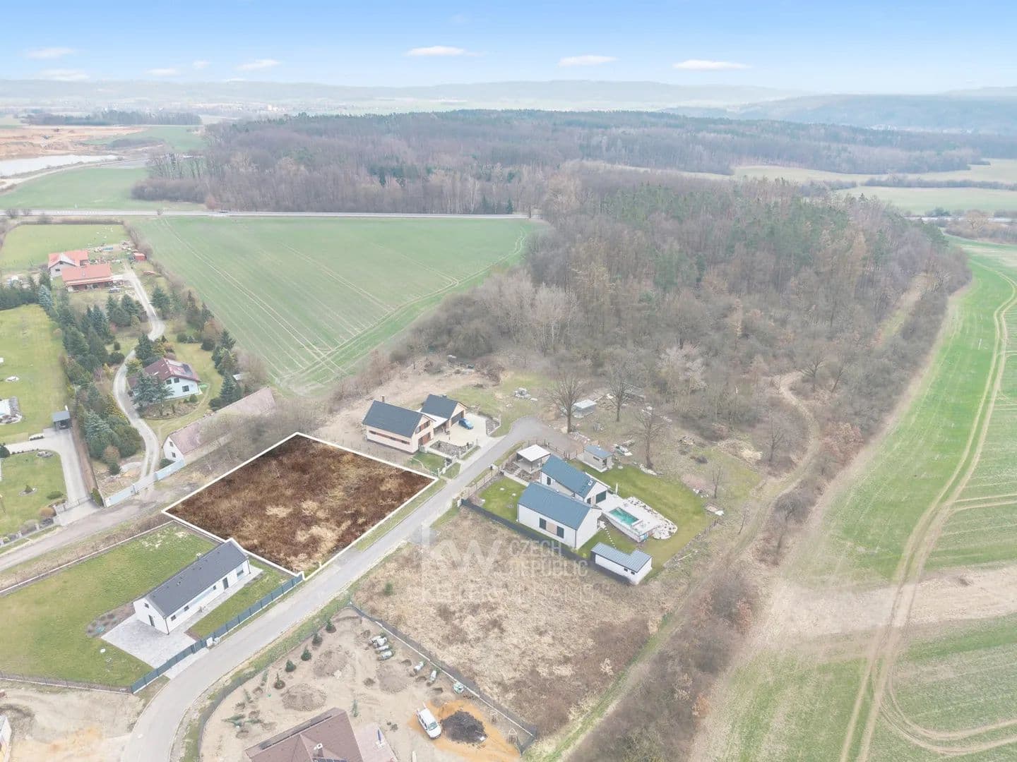 1257 Acres of Land for Sale in Obruby - land for sale