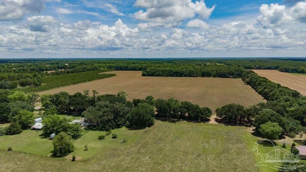 Property from 18 Three Oaks Ln - KW - Pace, Florida, 32571