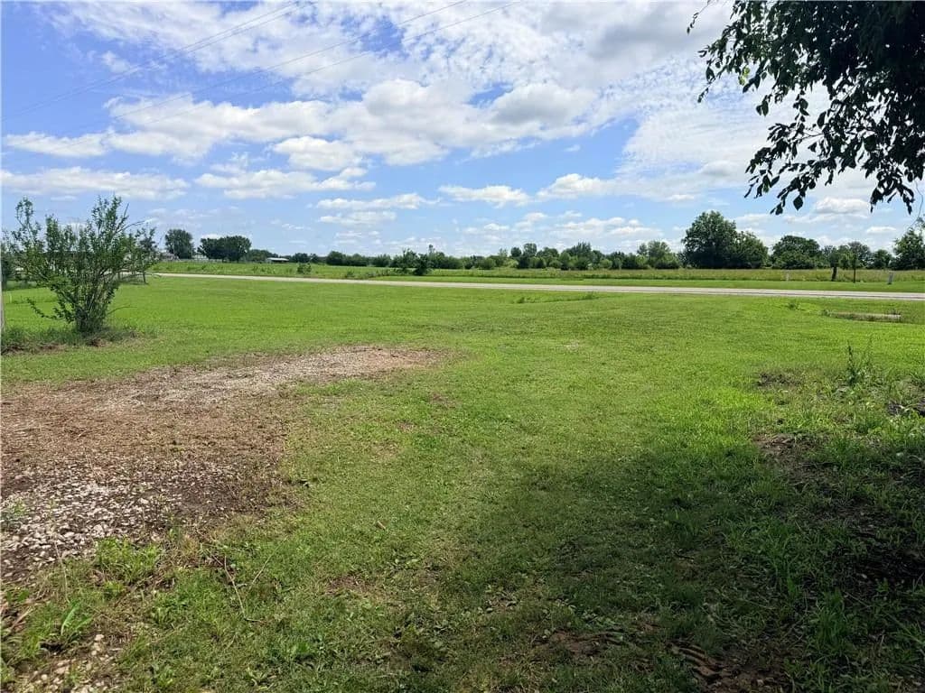 0.5 Acres of Land for Sale in Moundville, MO - Moundville, Missouri, 64771