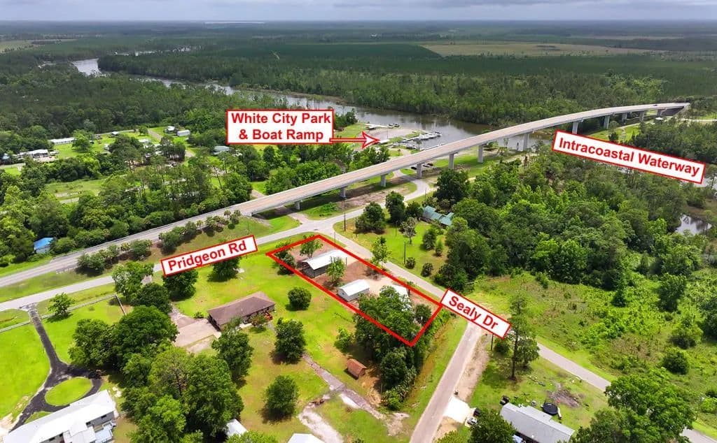 0.76 Acres of Land for Sale in Wewahitchka, Florida - Wewahitchka, Florida, 32465
