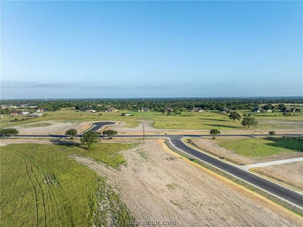 1.09 Acres of Land for Sale in Bryan, Texas - Bryan, Texas, 77808