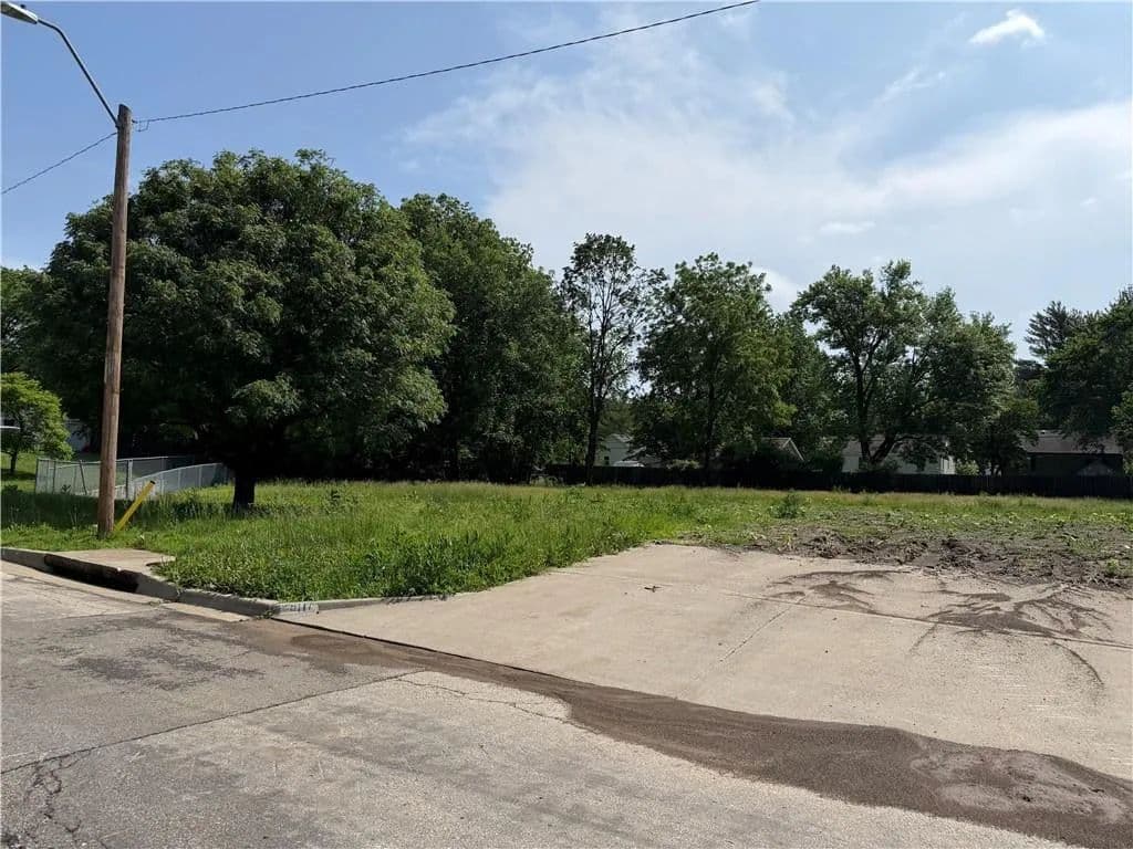 14273 Acres of Land for Sale in Kansas City, Missouri - Kansas City, Missouri, 64114