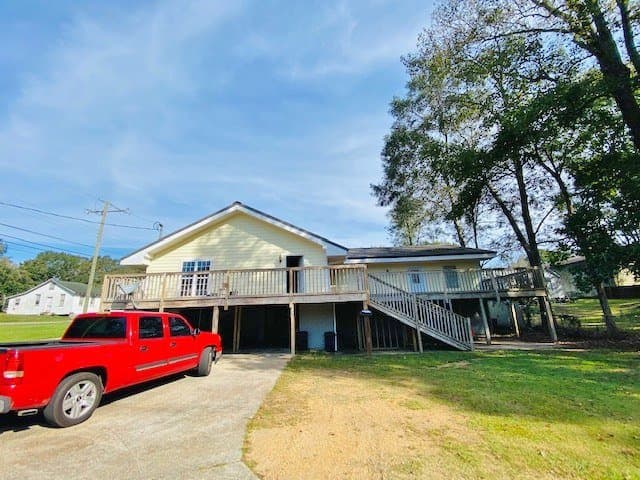 Conversion Duplex on a large lot | McComb, MS