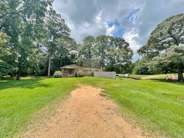 Duplex at 11 Rushing Rayborn Road | Tylertown, MS