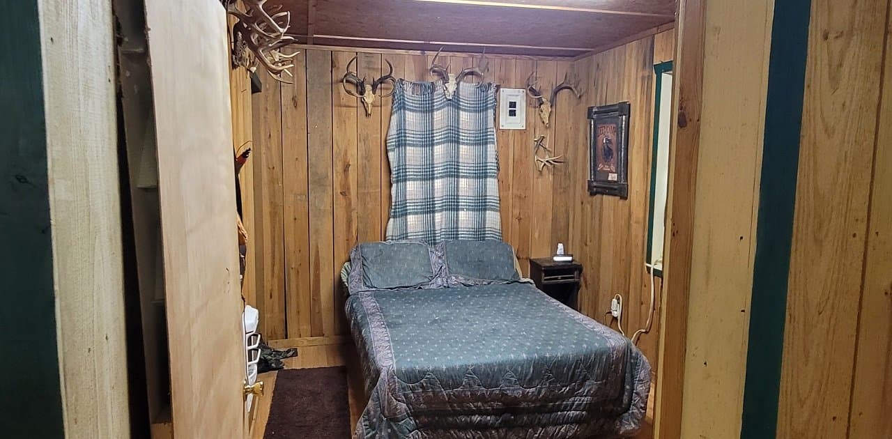 80 AC WITH CABIN ON KIAMICHI RIVER in Stanley, Oklahoma - photo 25