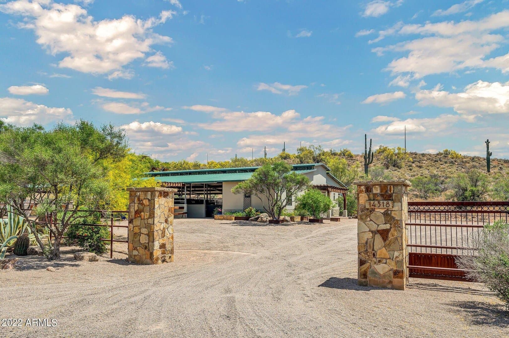 Equestrian Estate ~ Goldfield Ranch, Arizona in Fort McDowell, Arizona - photo 15