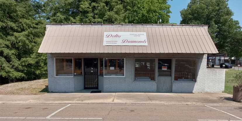 Investment Property in Sunflower County at 101 Front Avenue in Indianola, MS