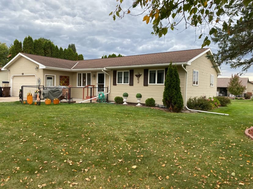 Beautiful Ranch in West Salem WI