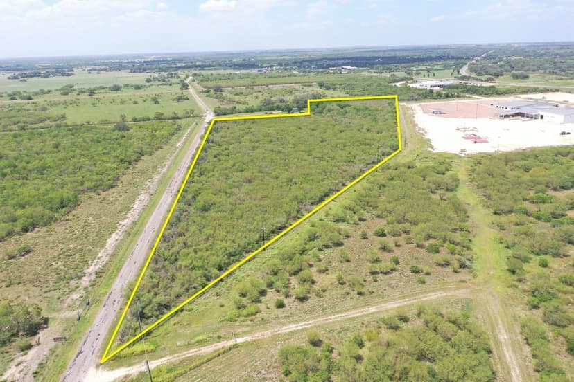 Old Gonzales Road-20.71 Acres