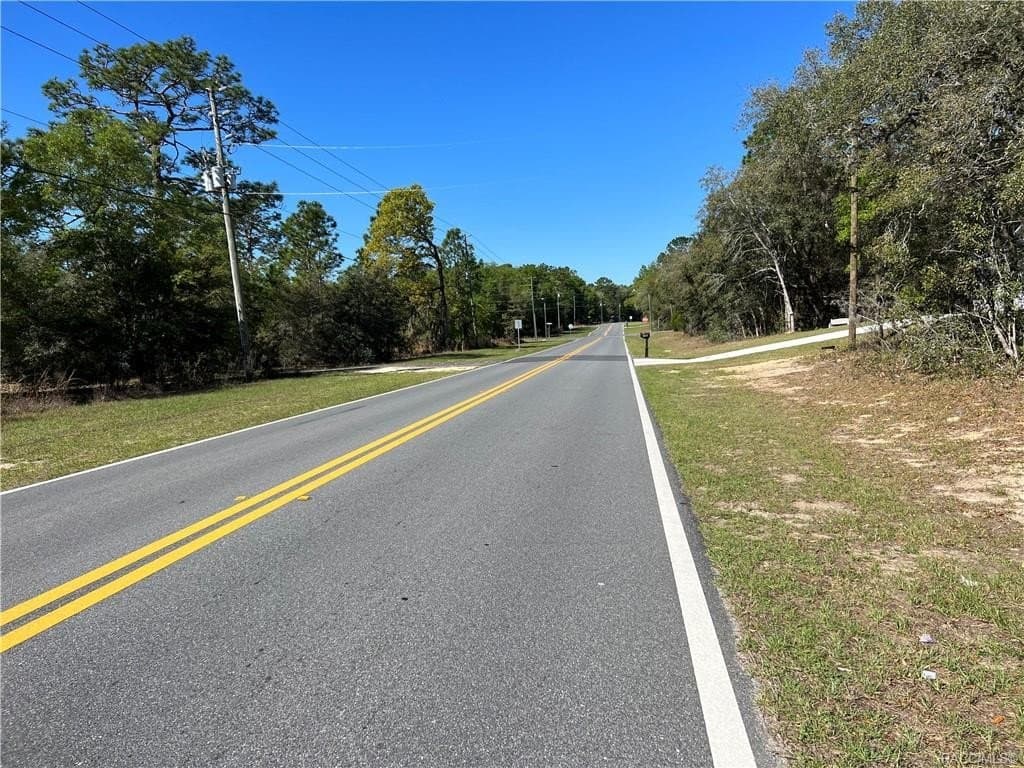 1583 W Country Club Boulevard - Citrus Springs, Florida, 34434