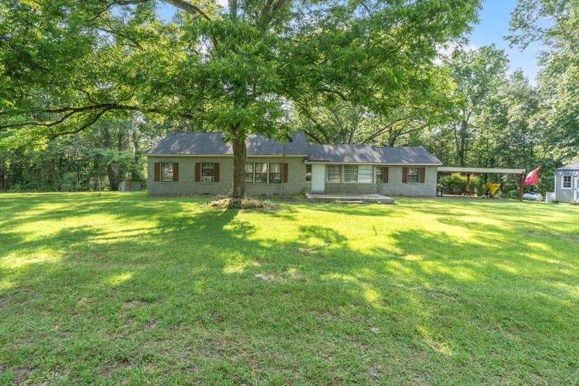 17 Acres, 2 Ponds and a Beautiful Home