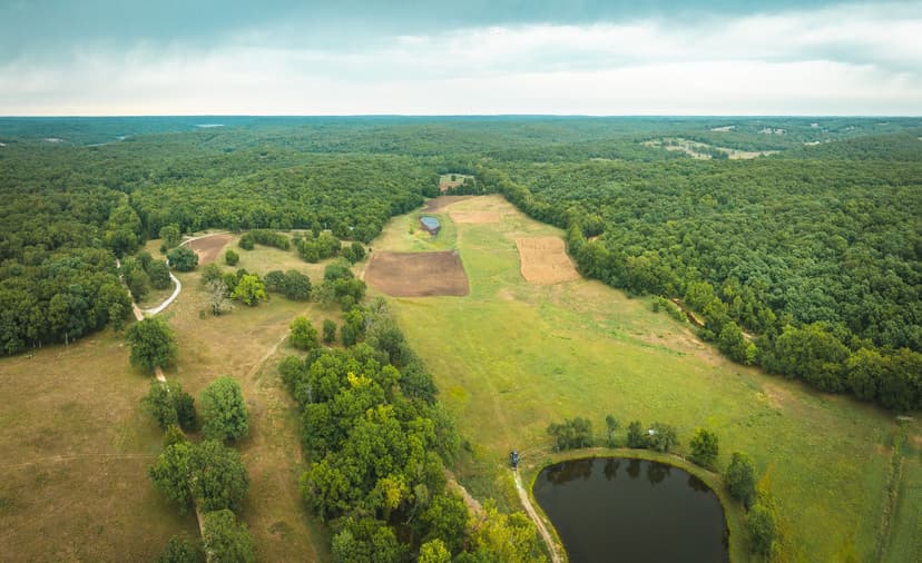 Knobby Creek Lane, Edwards, MO.