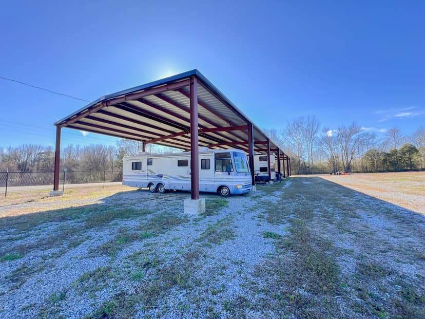 5 Acres & storage Business For Sale