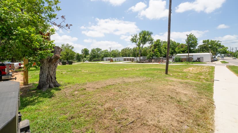 0.5 Acre Commercial Lot in Rockdale