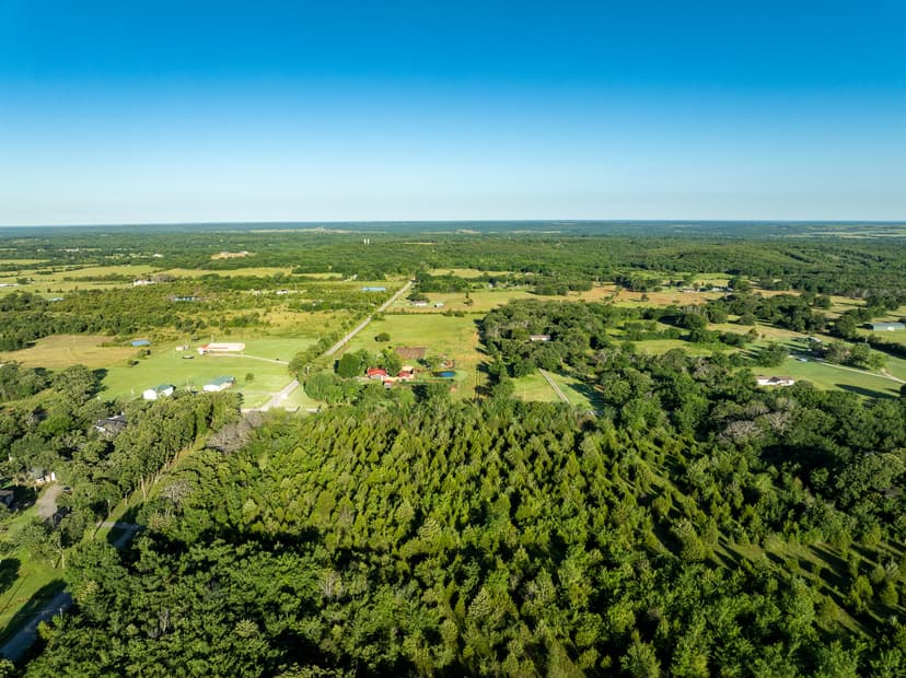 4 Turkey Pen Hollow Road Henryetta, OK 74437-6850