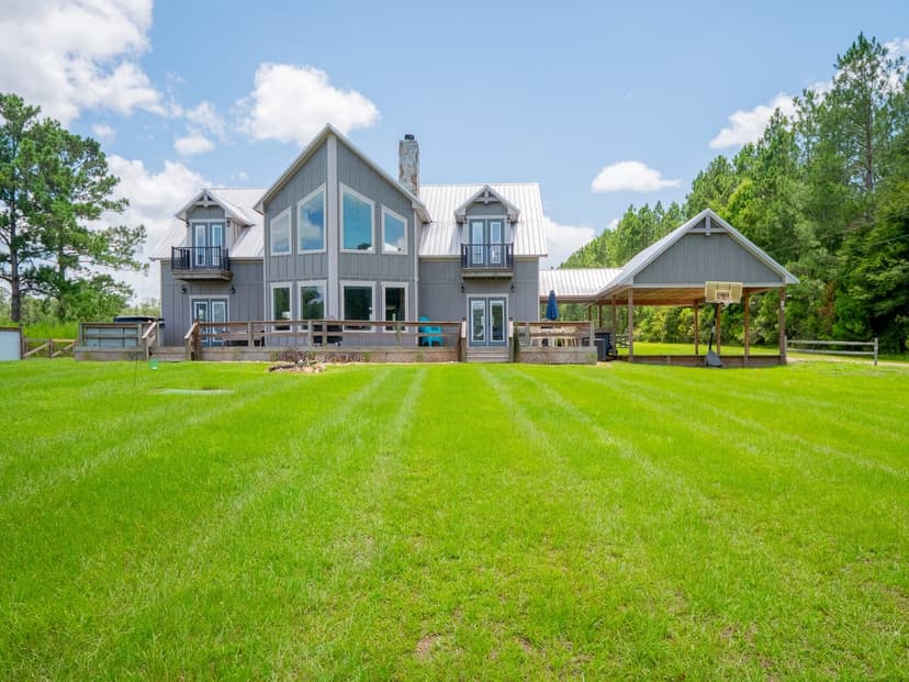 Modern Farmhouse Retreat on 26.53 Acres Along the Florida- Georgia Line