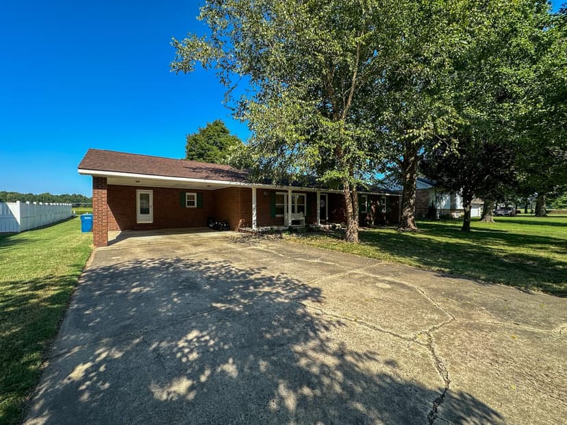 Beautifully Updated 3-Bed, 2-Bath Home in Malden, MO