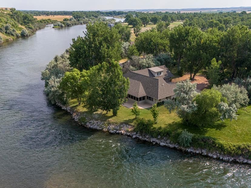 Rainbow Point on the Bighorn River