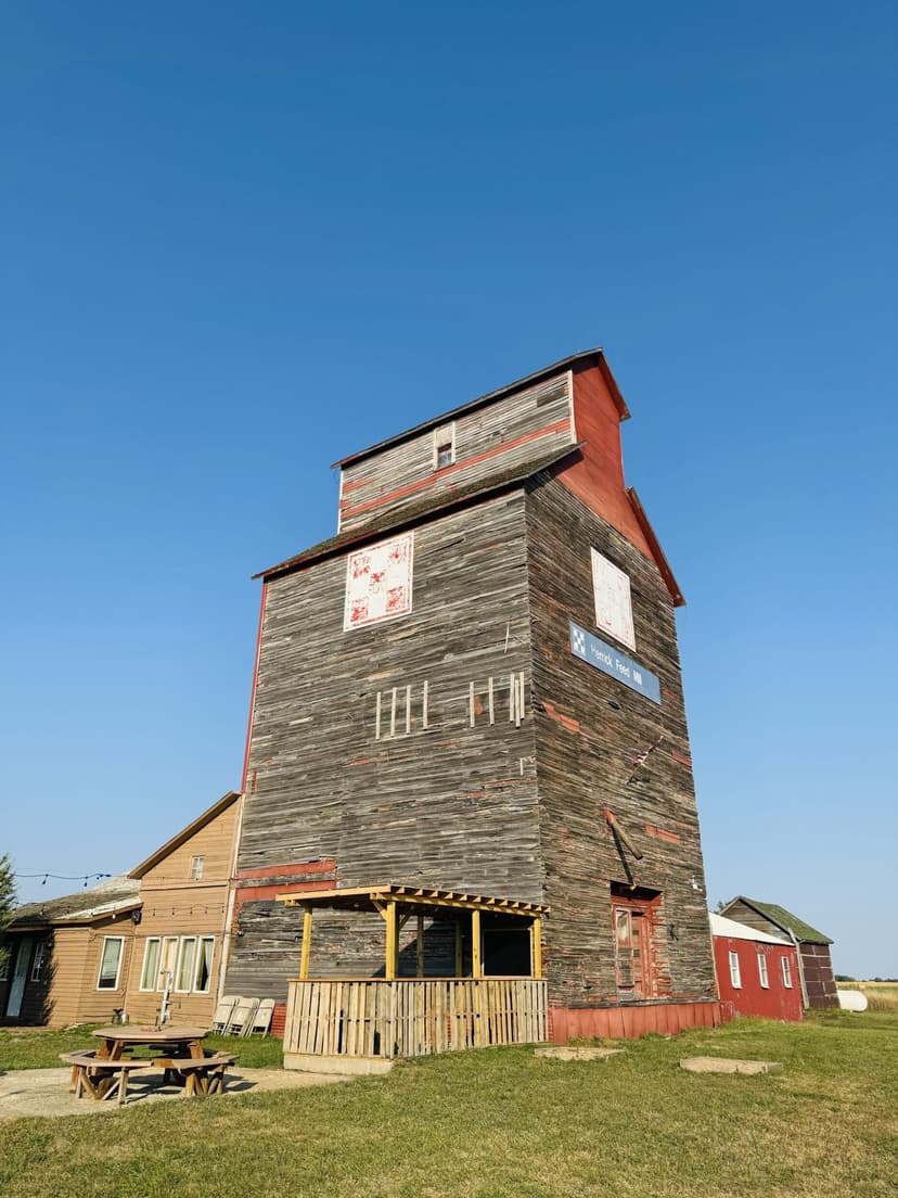 Highway 18 Bar, Lodge and Home