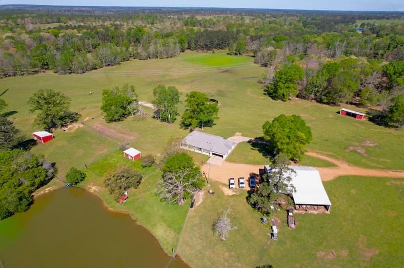 192 Acres of Land with 3 BR Hunting Lodge