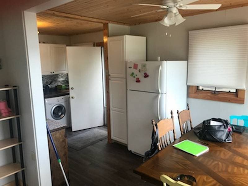 Updated Summer Cabin on Lake Metigoshe, ND - Well & good parking