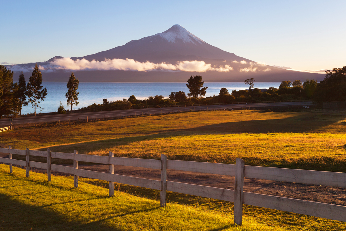 Puerto Varas, llanyauihue Lake, Chile